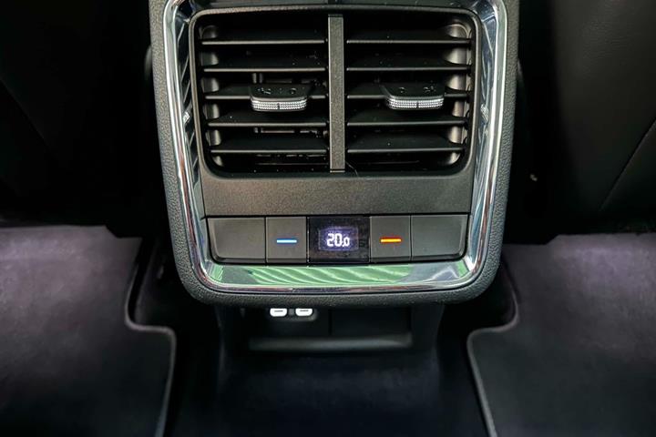 Grøn Skoda Enyaq fra 2021