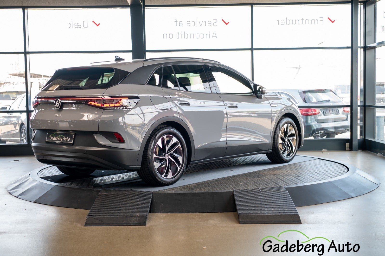 Grå VW ID.4 fra 2023