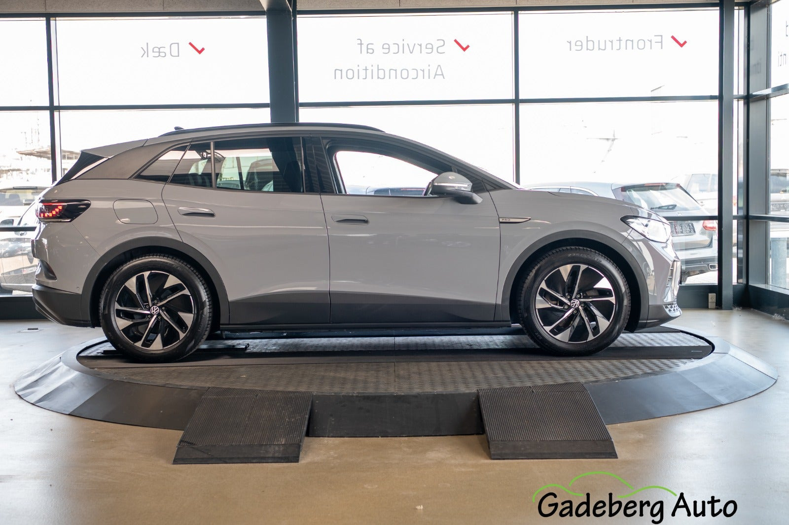 Grå VW ID.4 fra 2023