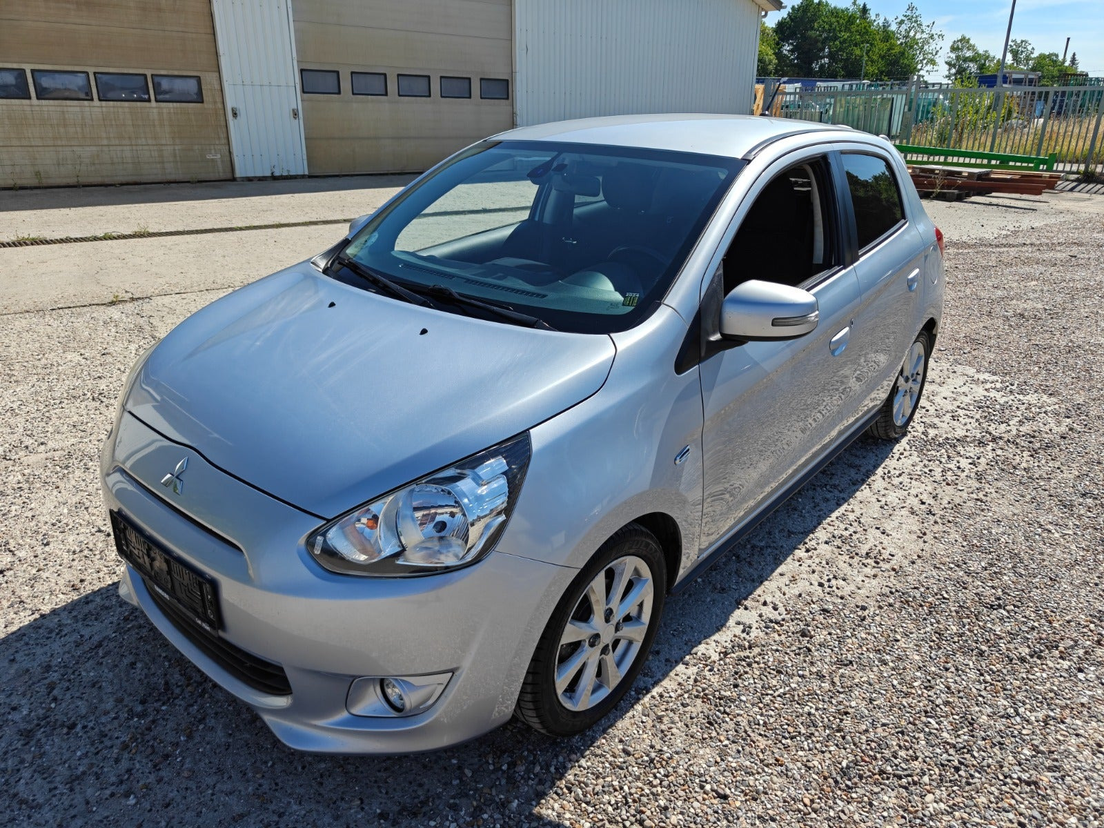 undefined Mitsubishi Space Star fra 2015