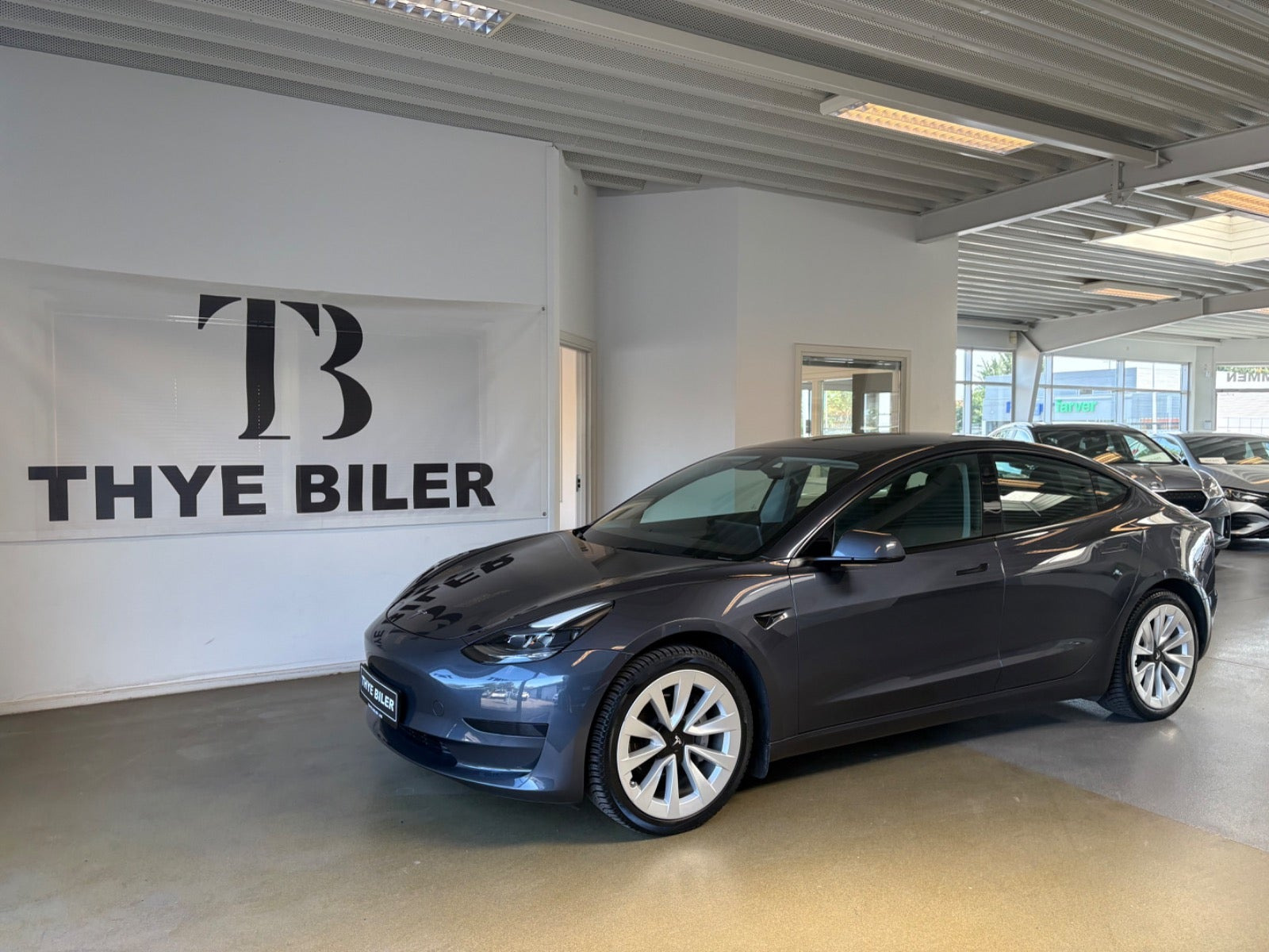 Tesla Model 3 RWD