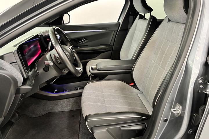 Grå Renault Megane E-Tech fra 2024