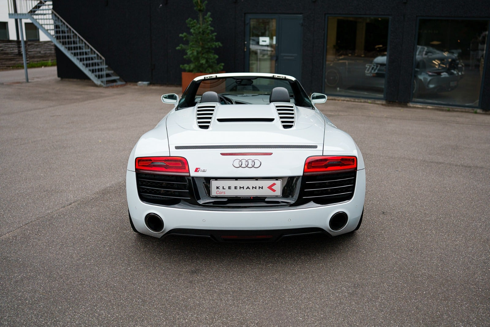 Grå Audi R8 fra 2014