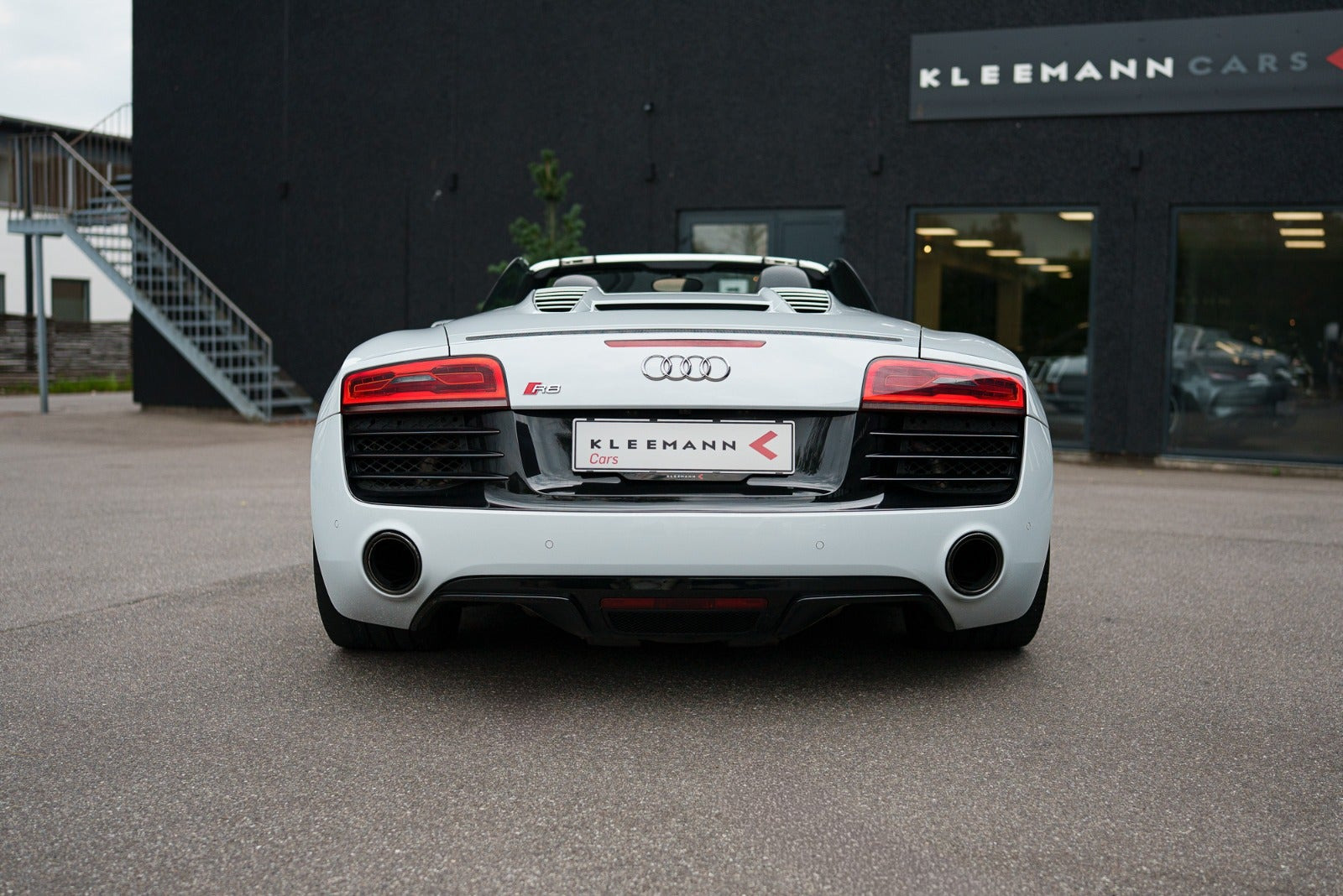 Grå Audi R8 fra 2014