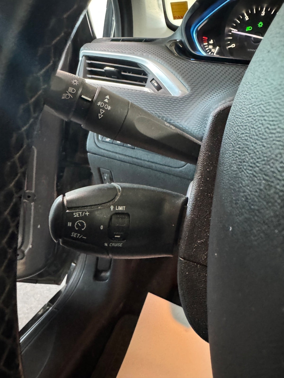 undefined Peugeot 2008 fra 2017