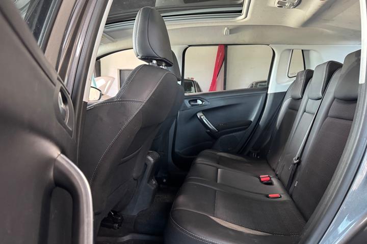 undefined Peugeot 2008 fra 2017