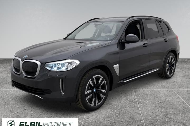 Grå BMW iX3 fra 2021
