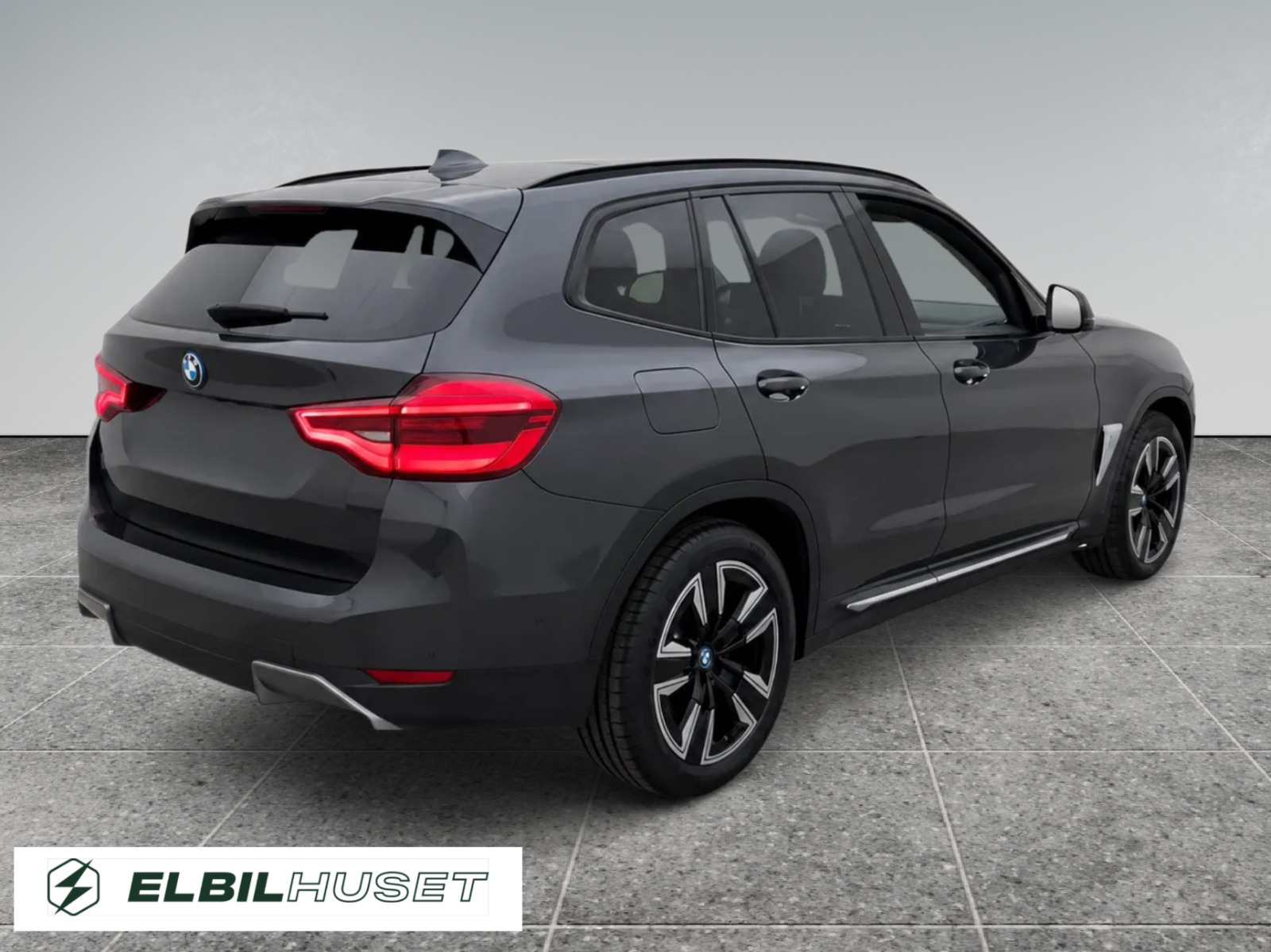 Grå BMW iX3 fra 2021