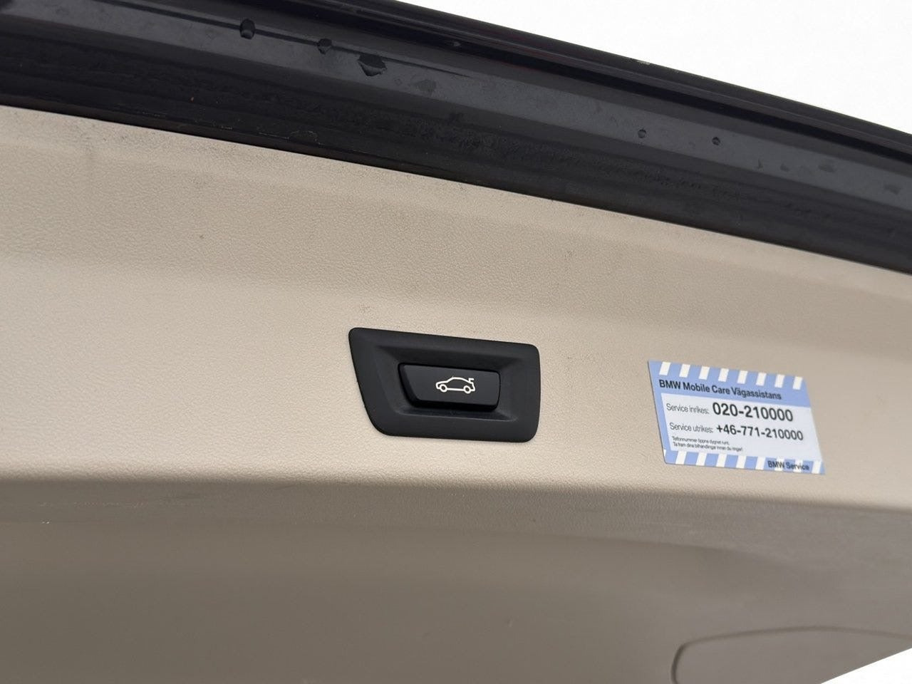 Grå BMW iX3 fra 2021