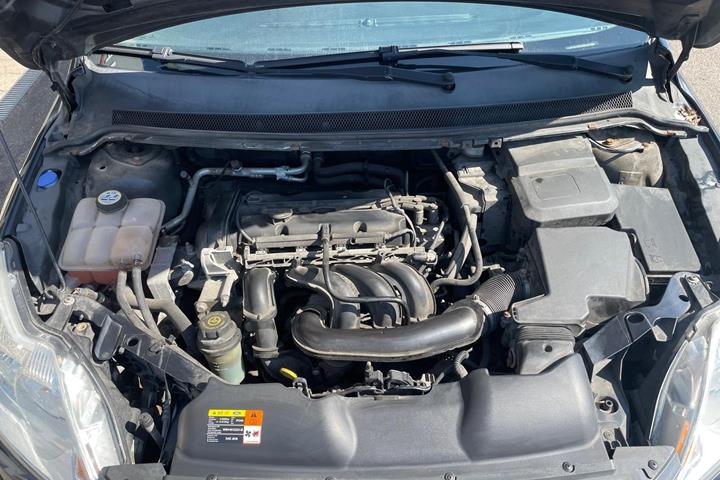 Grå Ford Focus fra 2009