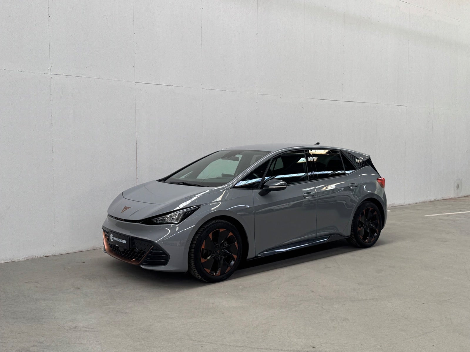 Grå Cupra Born fra 2024