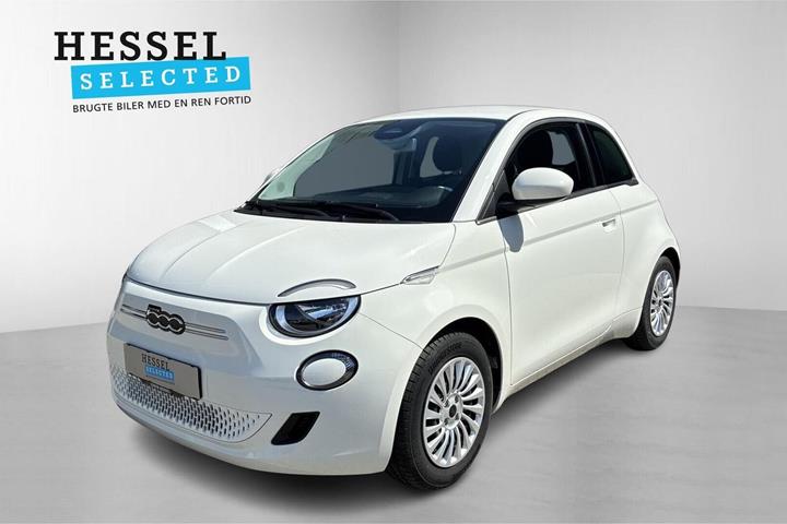 Hvid Fiat 500e fra 2023