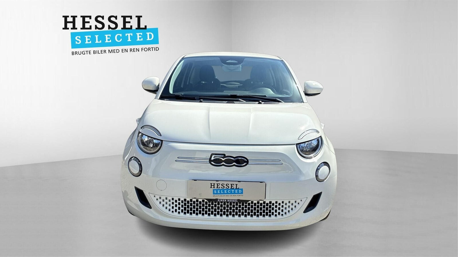 Hvid Fiat 500e fra 2023