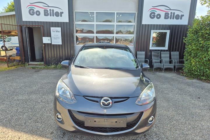Grøn Mazda 2 fra 2012