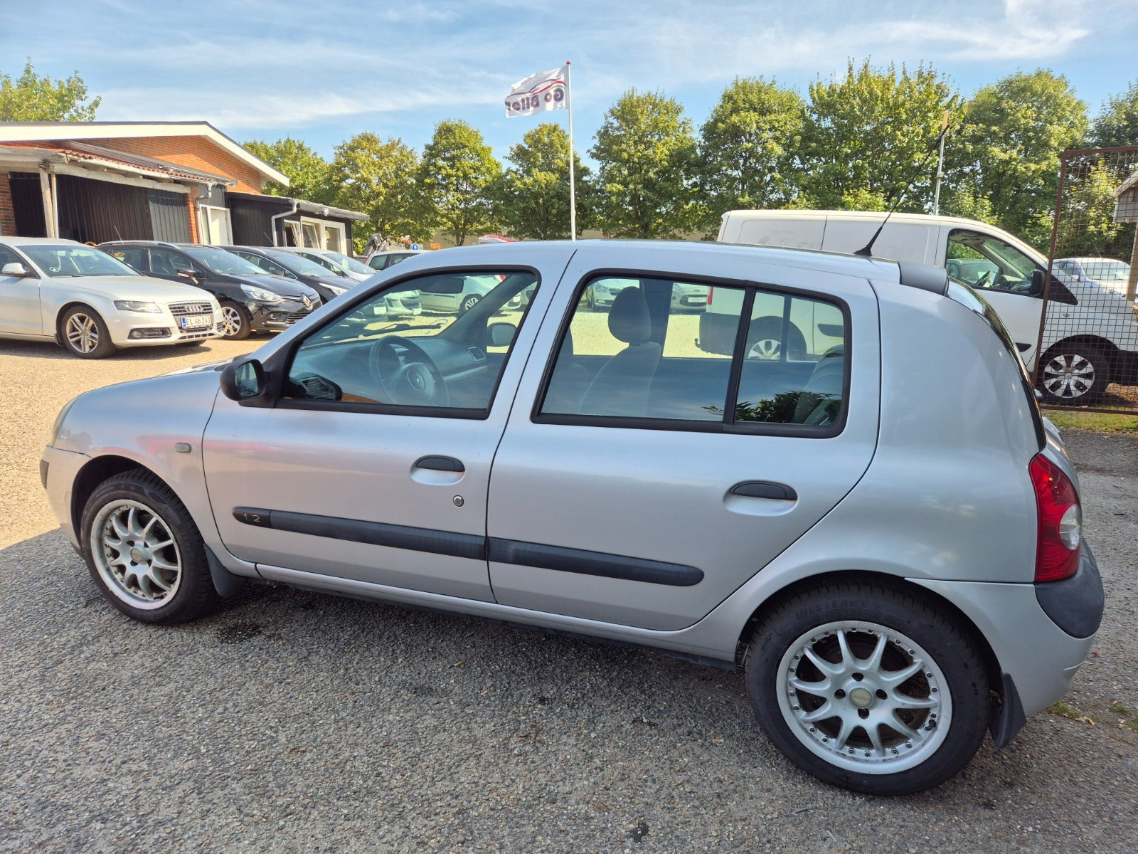 Grøn Renault Clio II fra 2006