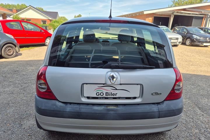 Grøn Renault Clio II fra 2006