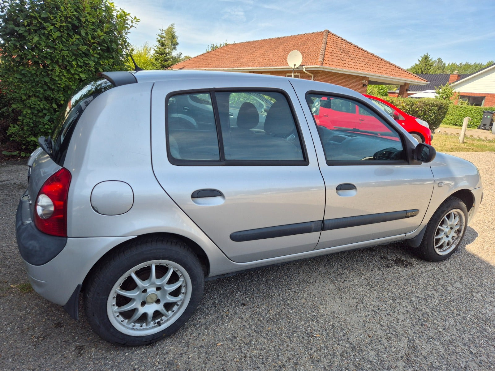 Grøn Renault Clio II fra 2006