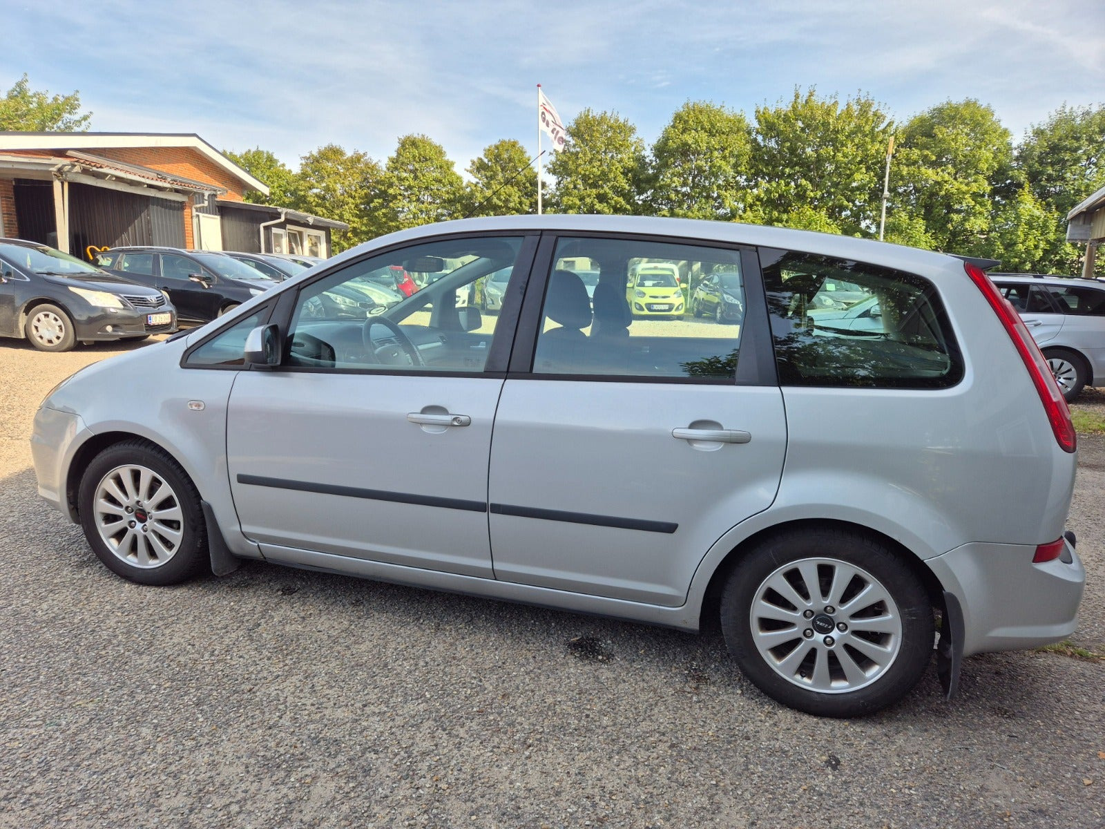 Grøn Ford C-MAX fra 2010