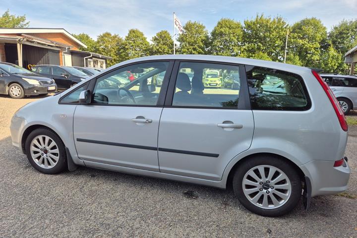 Grøn Ford C-MAX fra 2010