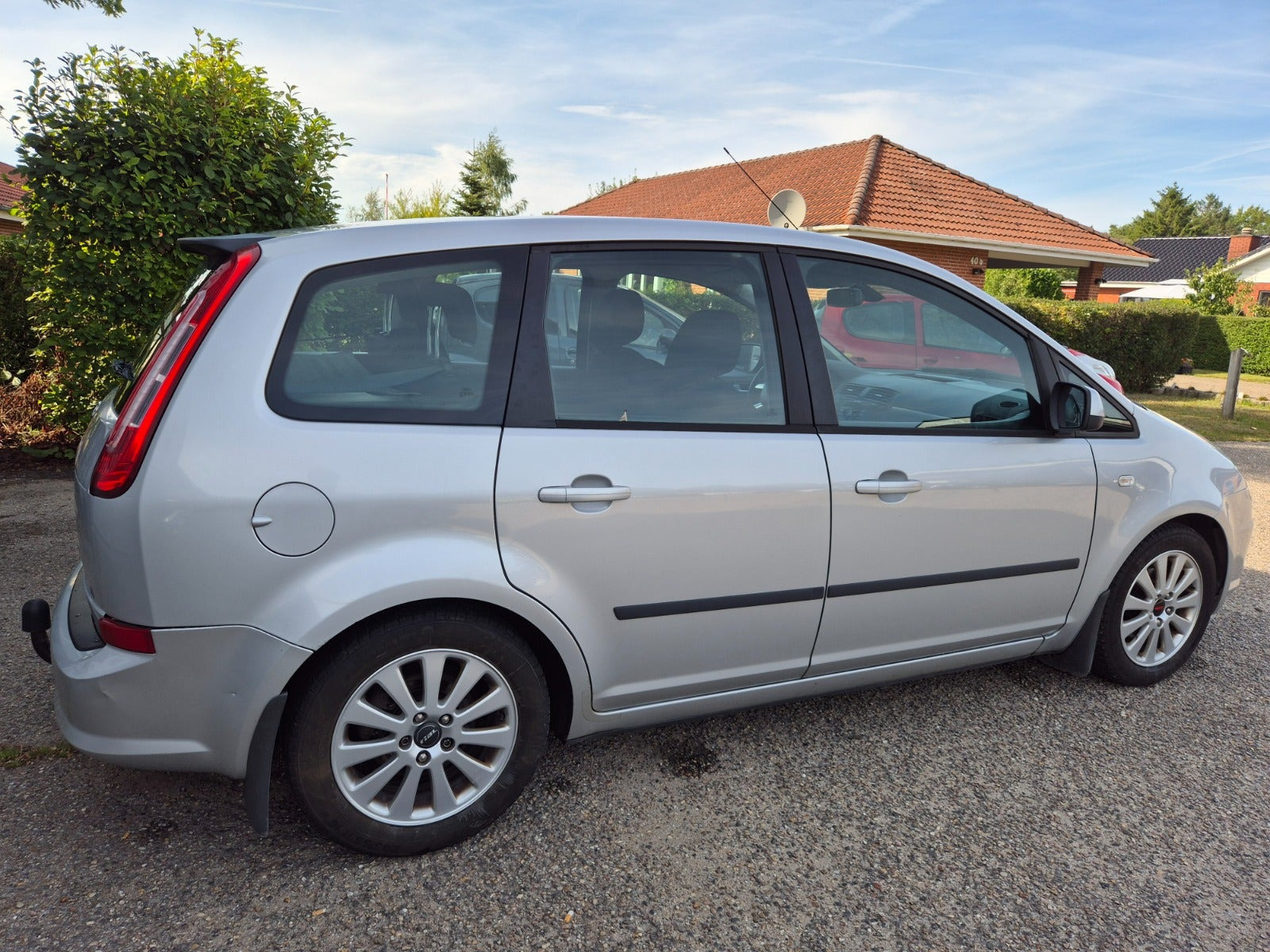 Grøn Ford C-MAX fra 2010