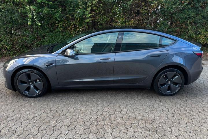 undefined Tesla Model 3 fra 2022