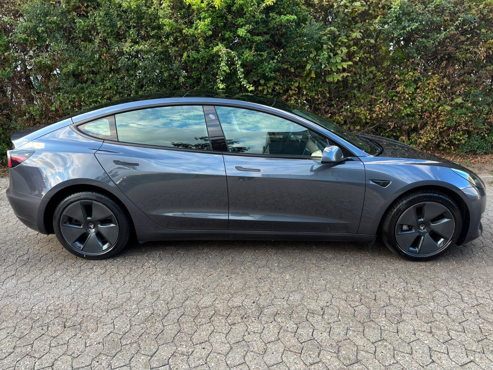 undefined Tesla Model 3 fra 2022