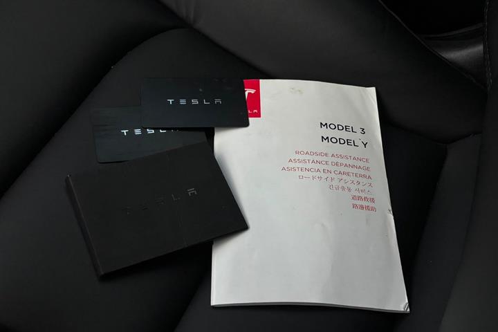 undefined Tesla Model 3 fra 2022