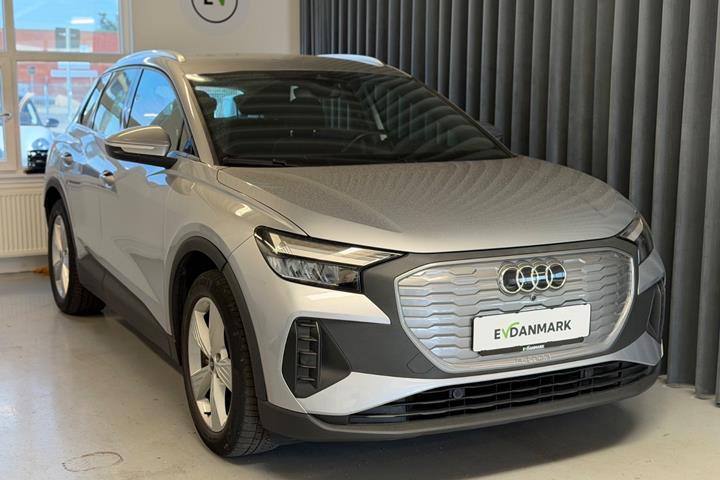 Grå Audi Q4 e-tron fra 2022