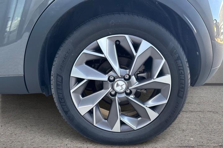 Grå DS DS 3 CrossBack fra 2022