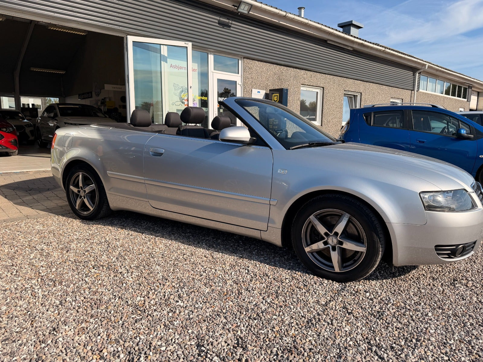 Sølv Audi A4 fra 2003