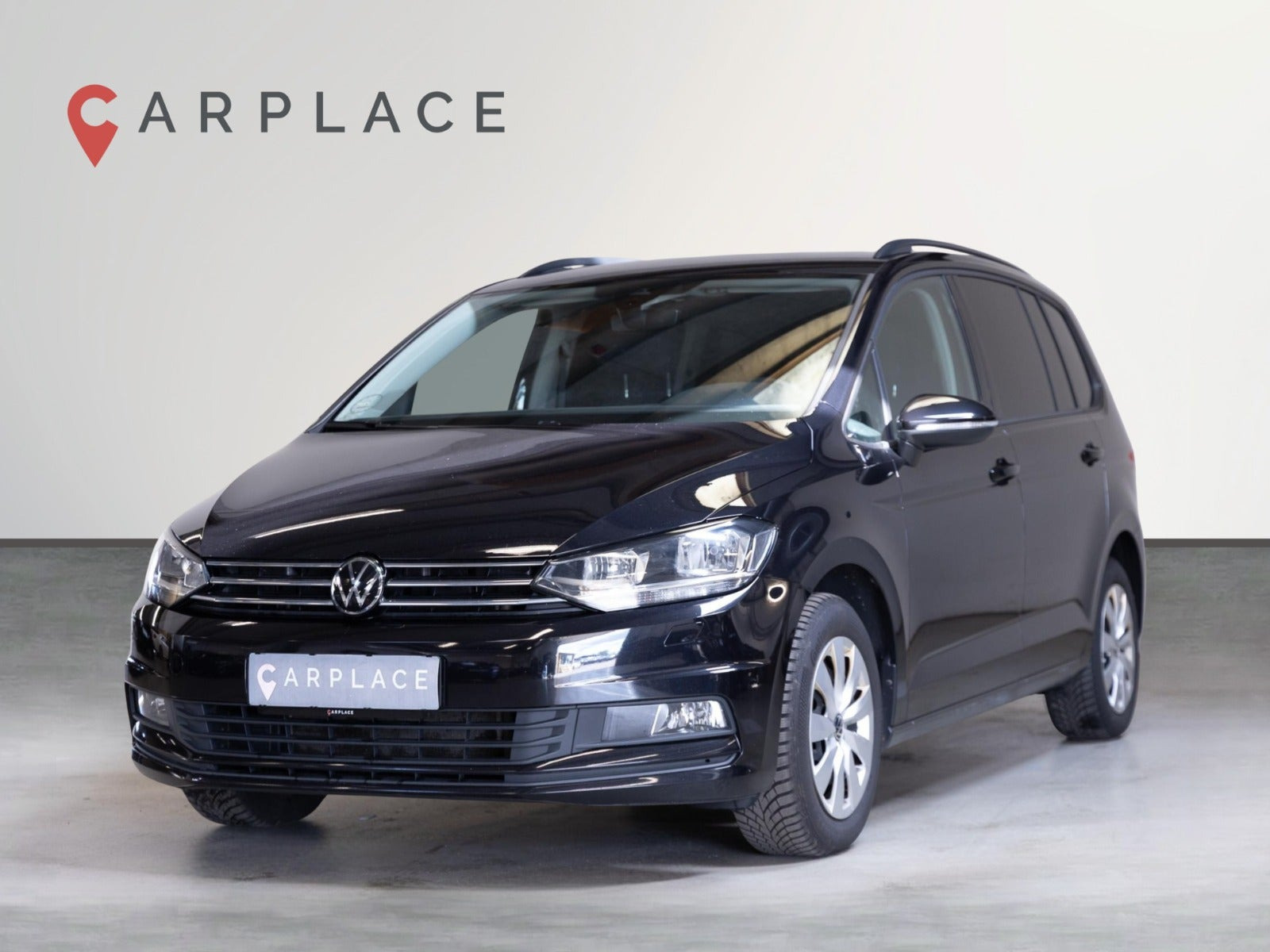 Sort VW Touran fra 2023