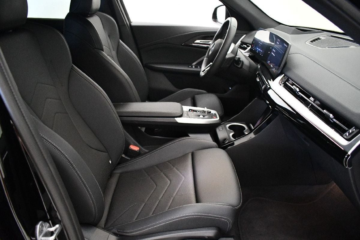 Sort BMW iX2 fra 2026