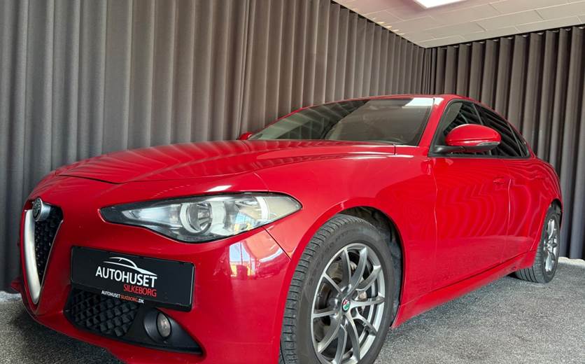 Alfa Romeo Giulia 2,2 JTD 180 Super aut.
