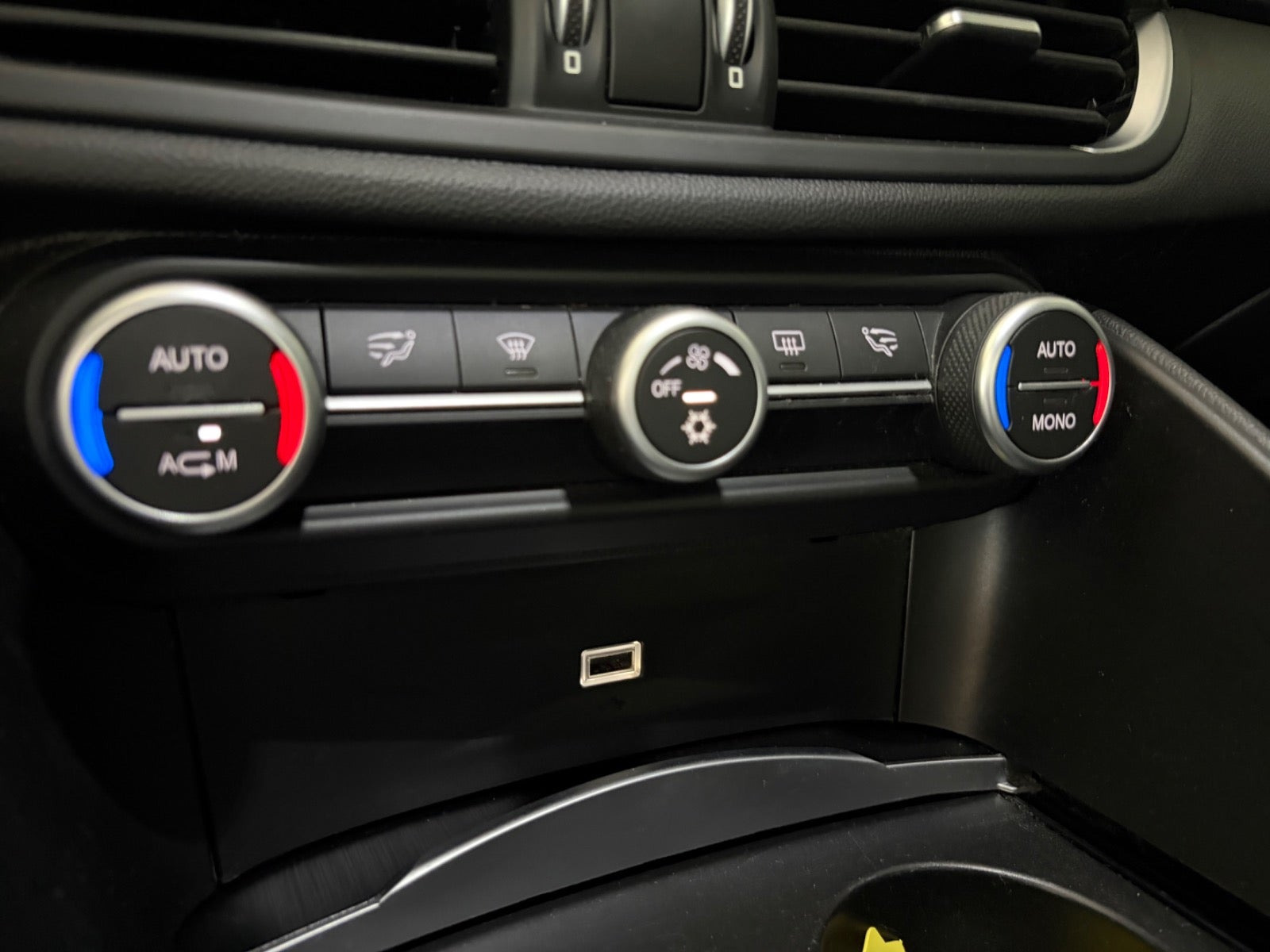 undefined Alfa Romeo Giulia fra 2016