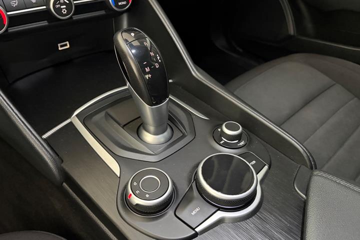 undefined Alfa Romeo Giulia fra 2016