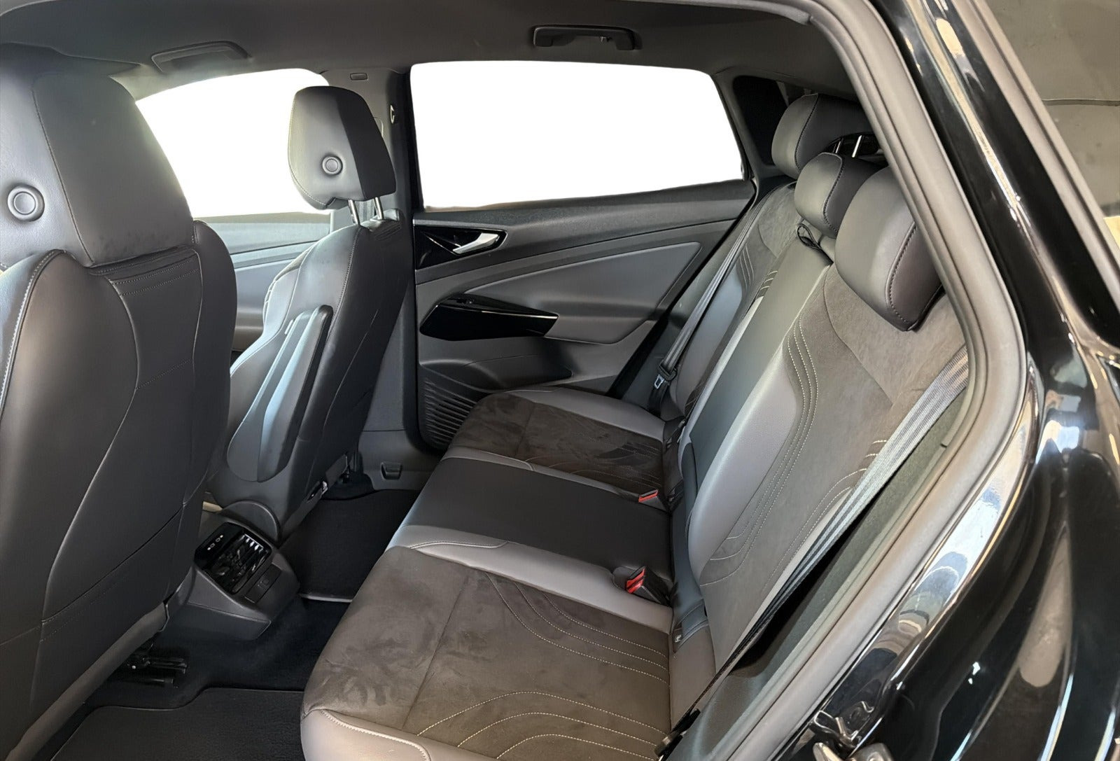 Sort VW ID.4 fra 2023