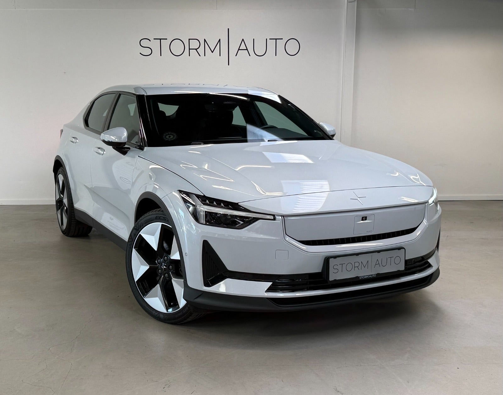 Hvid Polestar 2 fra 2024
