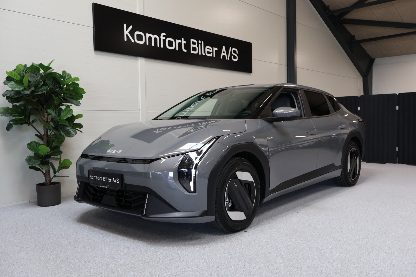 Kia EV4 81 Long Range Upgrade Fastback