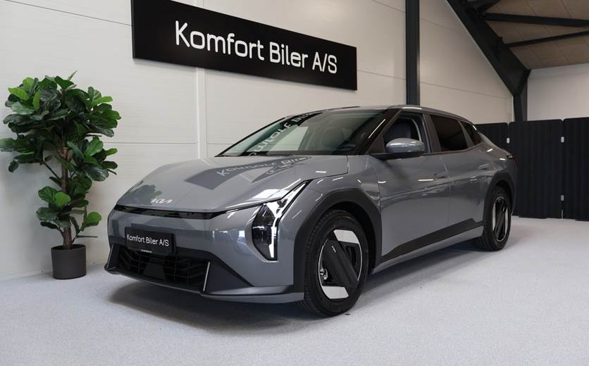 Kia EV4 81 Long Range Upgrade Fastback