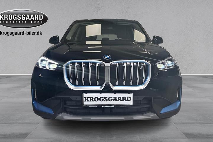 Sort BMW iX1 fra 2023