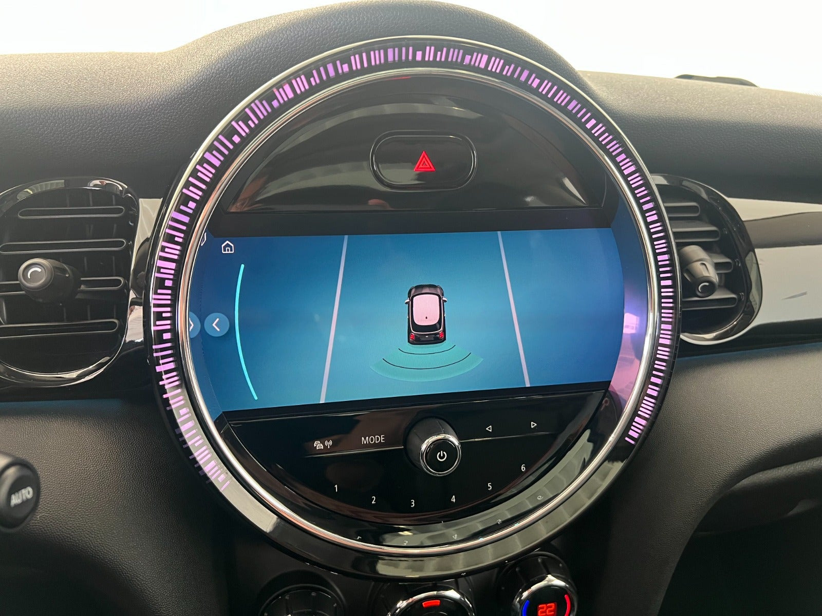 Sølv Mini Cooper SE fra 2021