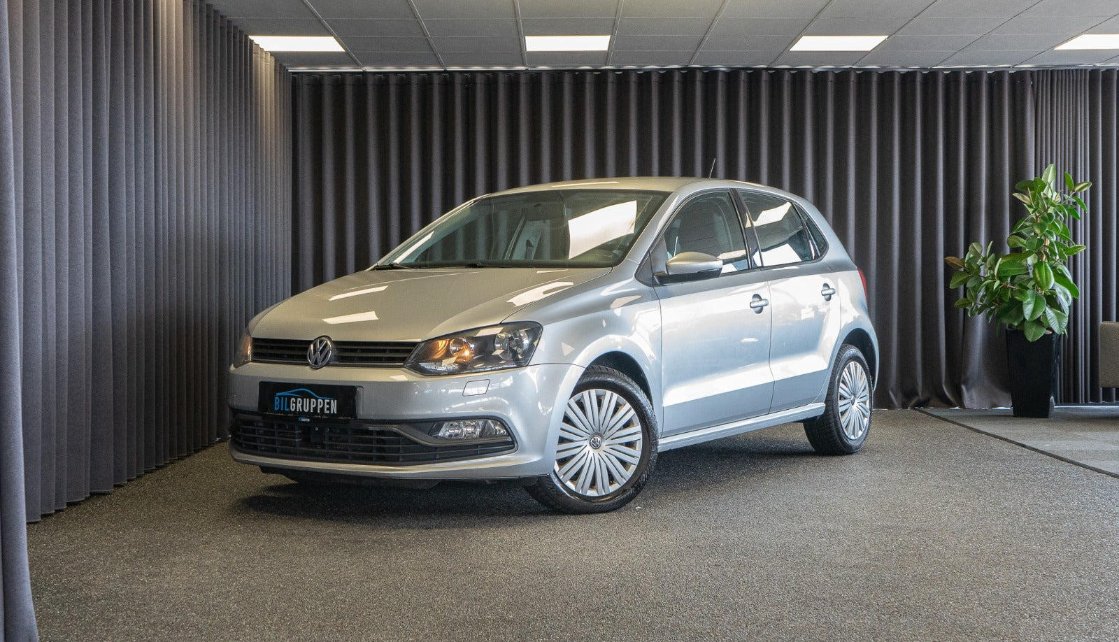 Sølv VW Polo fra 2016