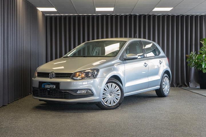 Sølv VW Polo fra 2016
