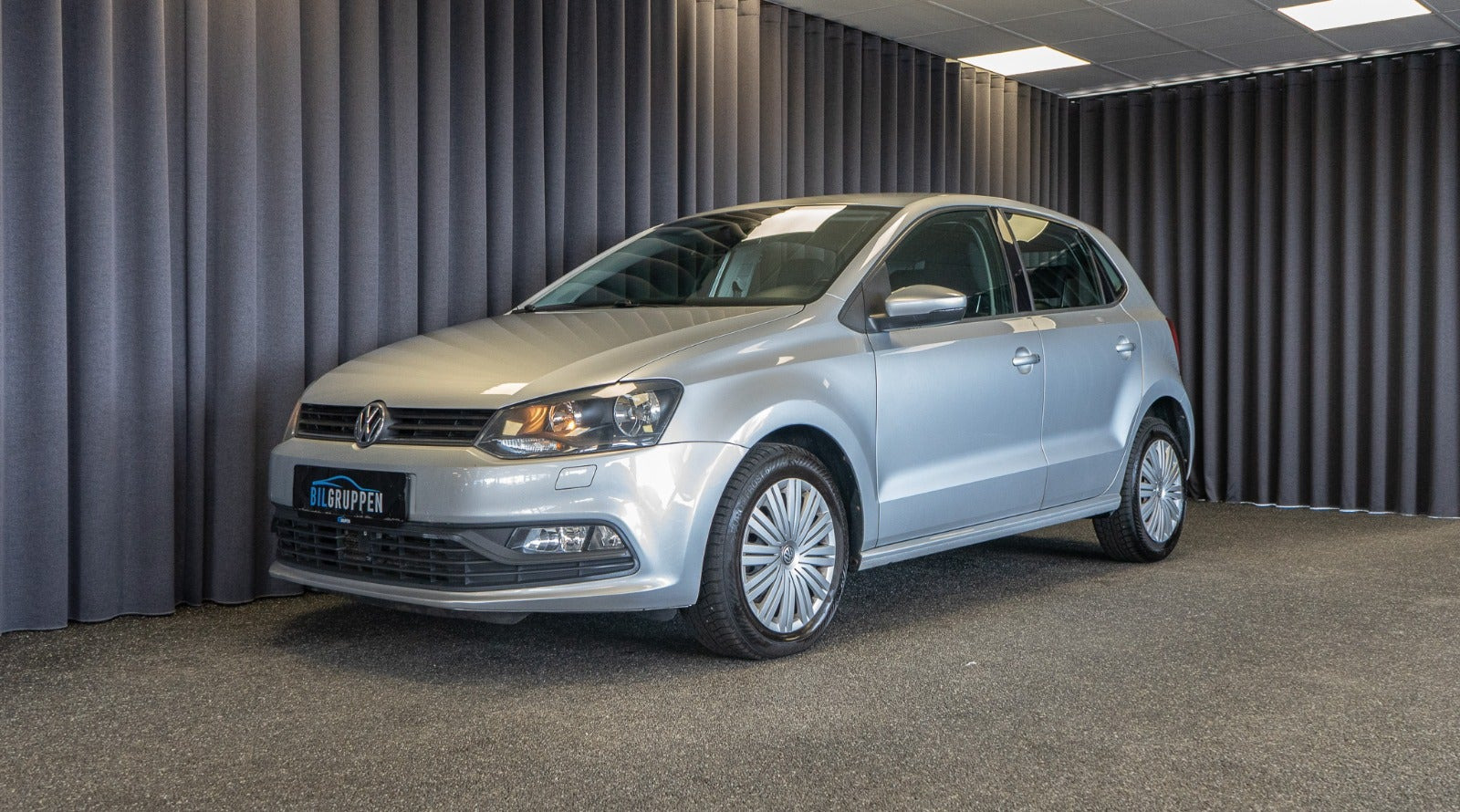 Sølv VW Polo fra 2016