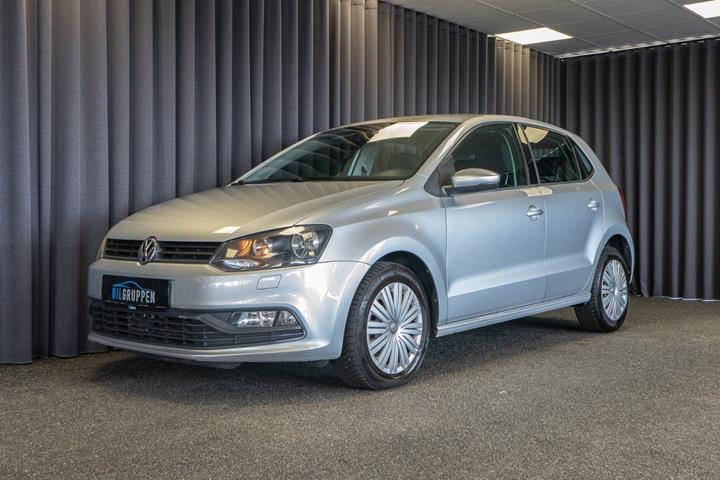 Sølv VW Polo fra 2016