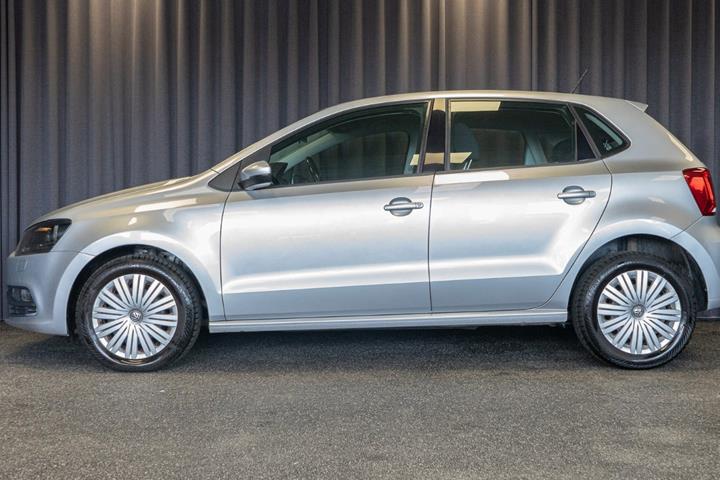Sølv VW Polo fra 2016