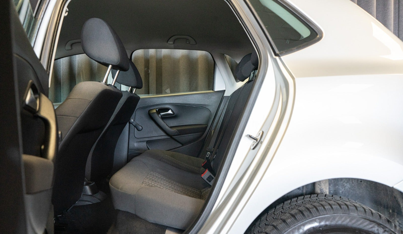 Sølv VW Polo fra 2016