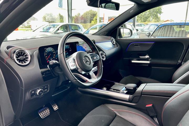 Sort Mercedes EQA250+ fra 2023