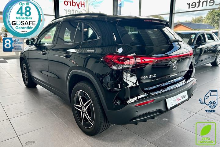 Sort Mercedes EQA250+ fra 2023