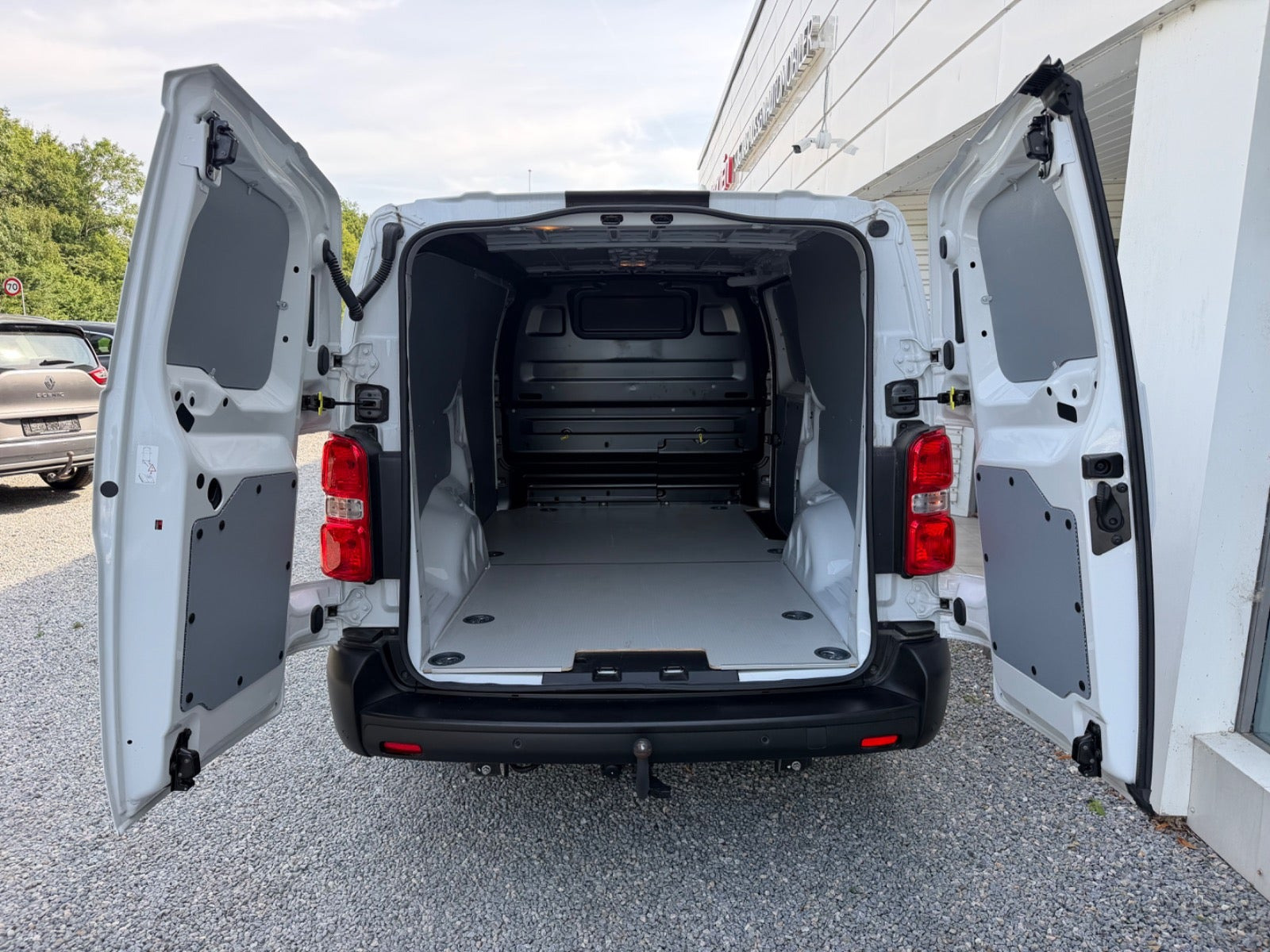 Hvid Citroën Jumpy fra 2026